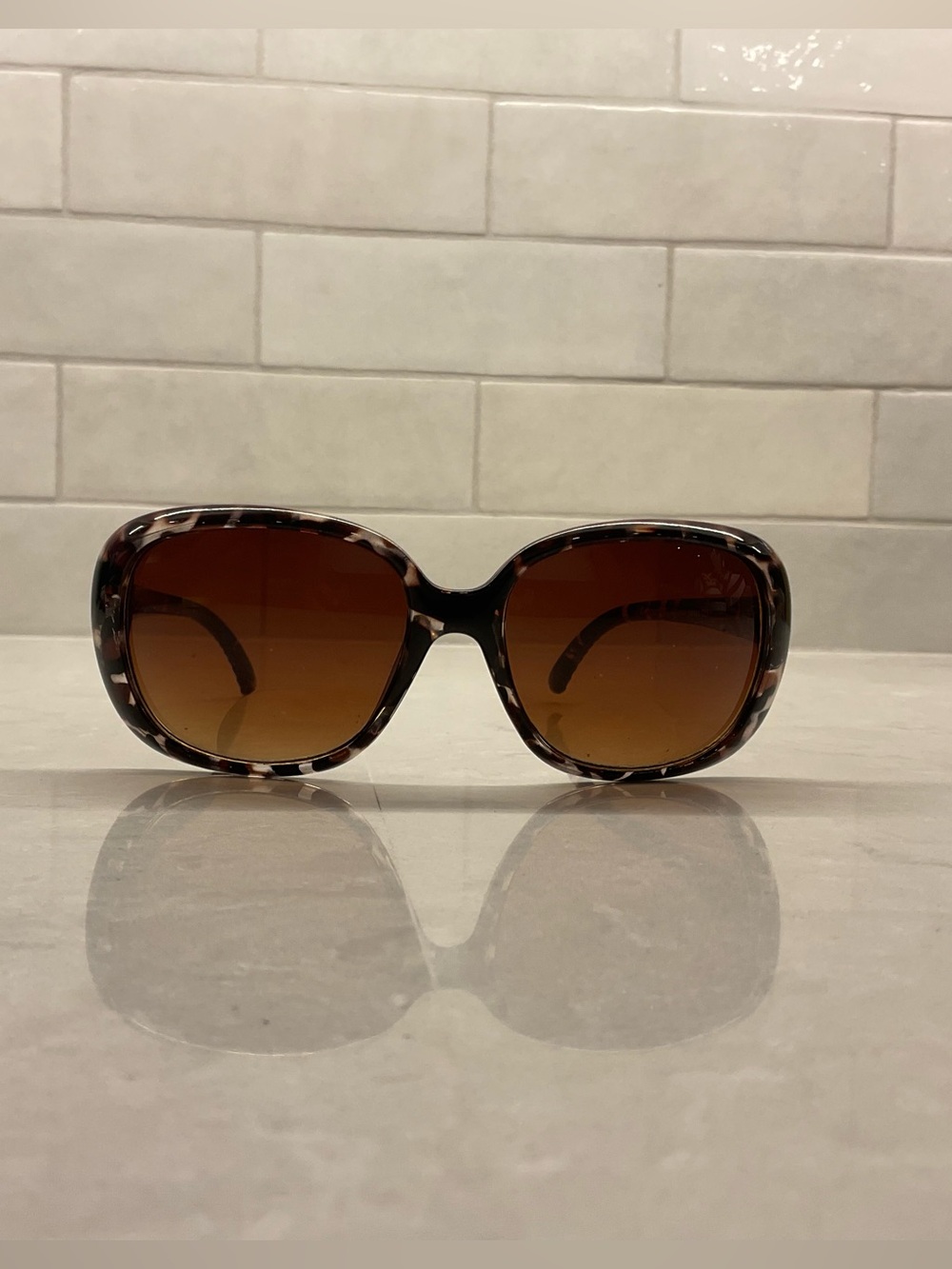 Tortoise Brown Gradient Oversized Women’s Sunglasses